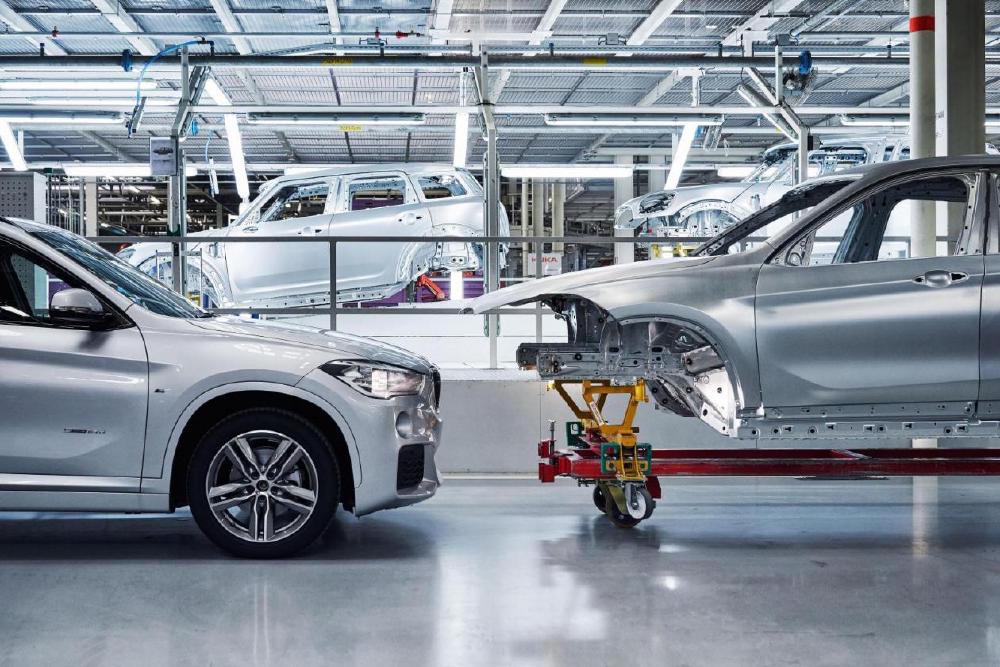TURMA-Nieuws-Afscheid-de-zakdoek-is-vol-VDL-Nedcar.jpg